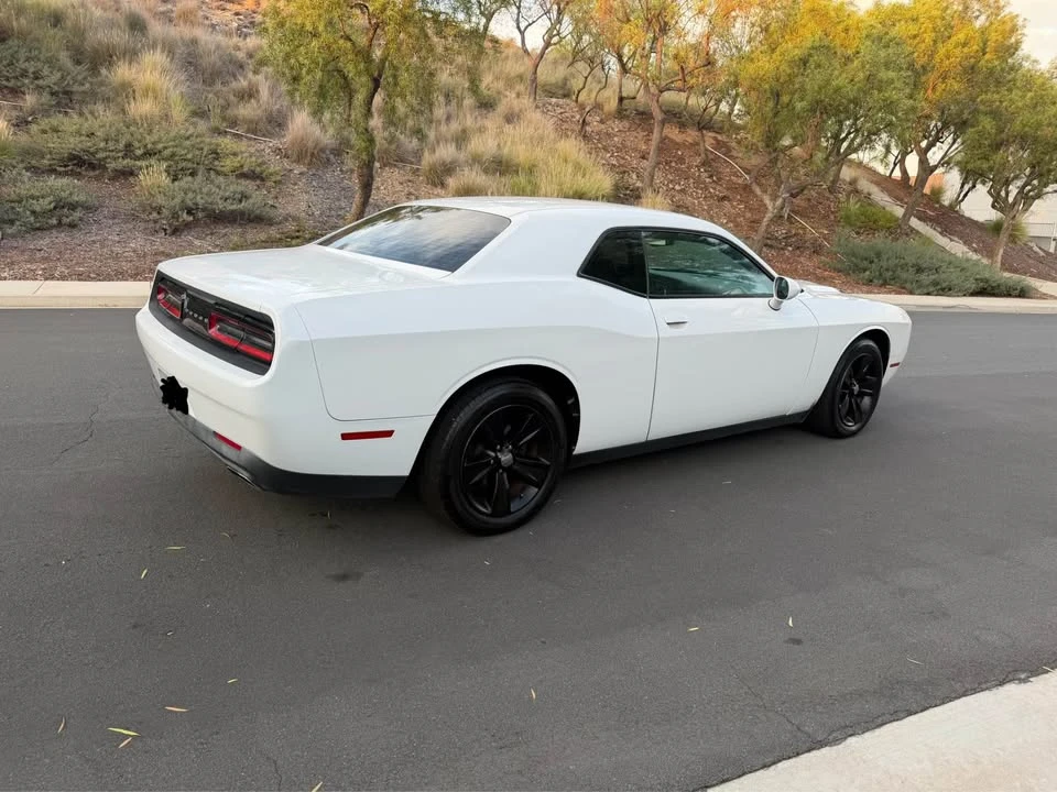 2017 Dodge Challenger 3rd Gen - Image 6 of 16