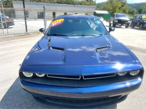 2017 Dodge Challenger SXT Coupe 2D