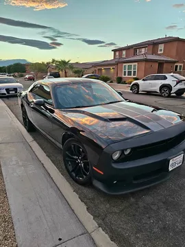 2017 Dodge Challenger SXT Coupe 2D