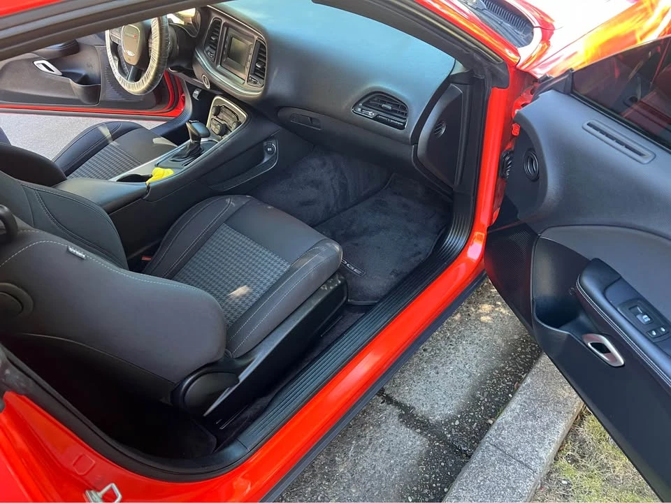 2017 Dodge Challenger 3rd Gen - Image 4 of 6