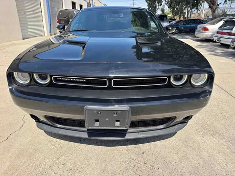 2017 Dodge Challenger SXT Coupe 2D