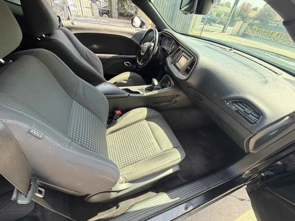 2017 Dodge Challenger 3rd Gen - Image 4 of 5