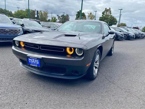 2017 Dodge Challenger SXT Coupe 2D