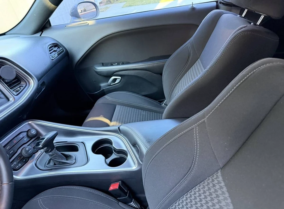 2017 Dodge Challenger 3rd Gen - Image 9 of 21