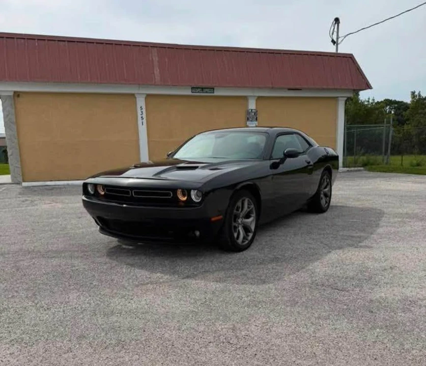 2017 Dodge Challenger 3rd Gen - Image 2 of 9