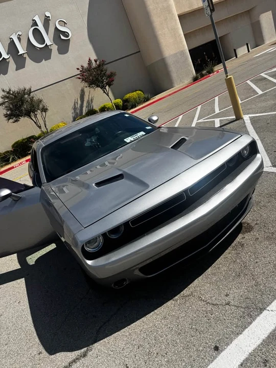 2017 Dodge Challenger 3rd Gen - Image 5 of 9