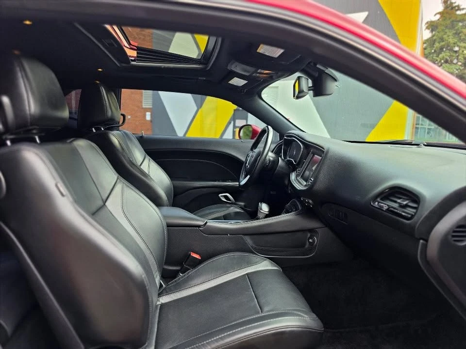 2017 Dodge Challenger 3rd Gen - Image 9 of 17