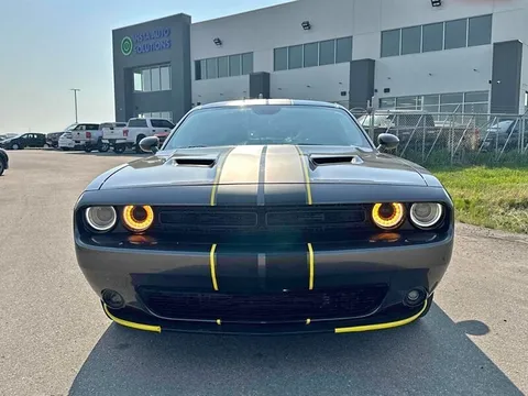 2017 Dodge Challenger SXT Plus