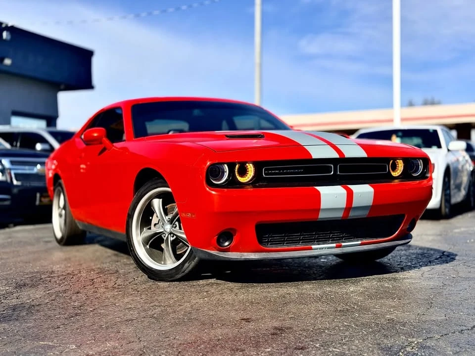 2017 Dodge Challenger 3rd Gen - Image 7 of 15