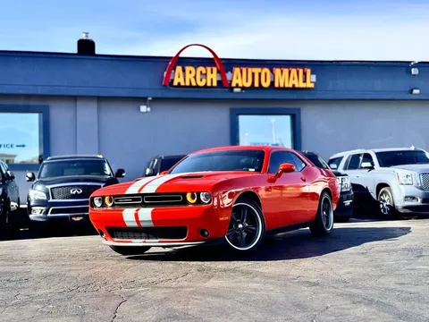 2017 Dodge Challenger SXT Plus