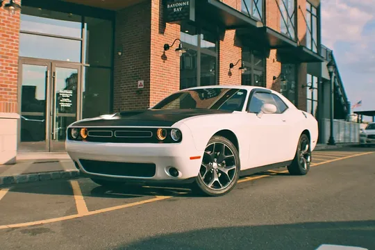 2017 Dodge Challenger SXT Plus