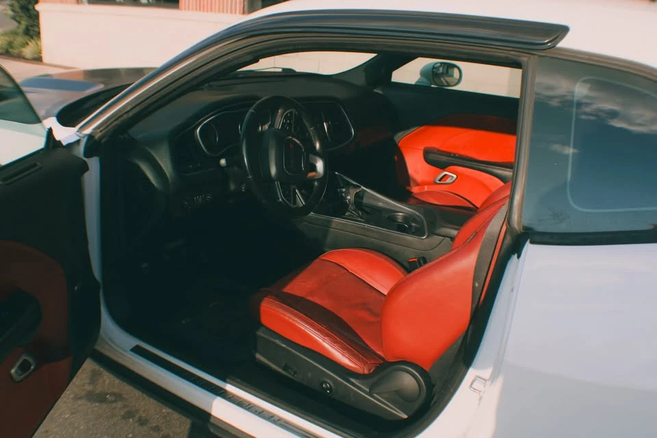 2017 Dodge Challenger 3rd Gen - Image 10 of 15