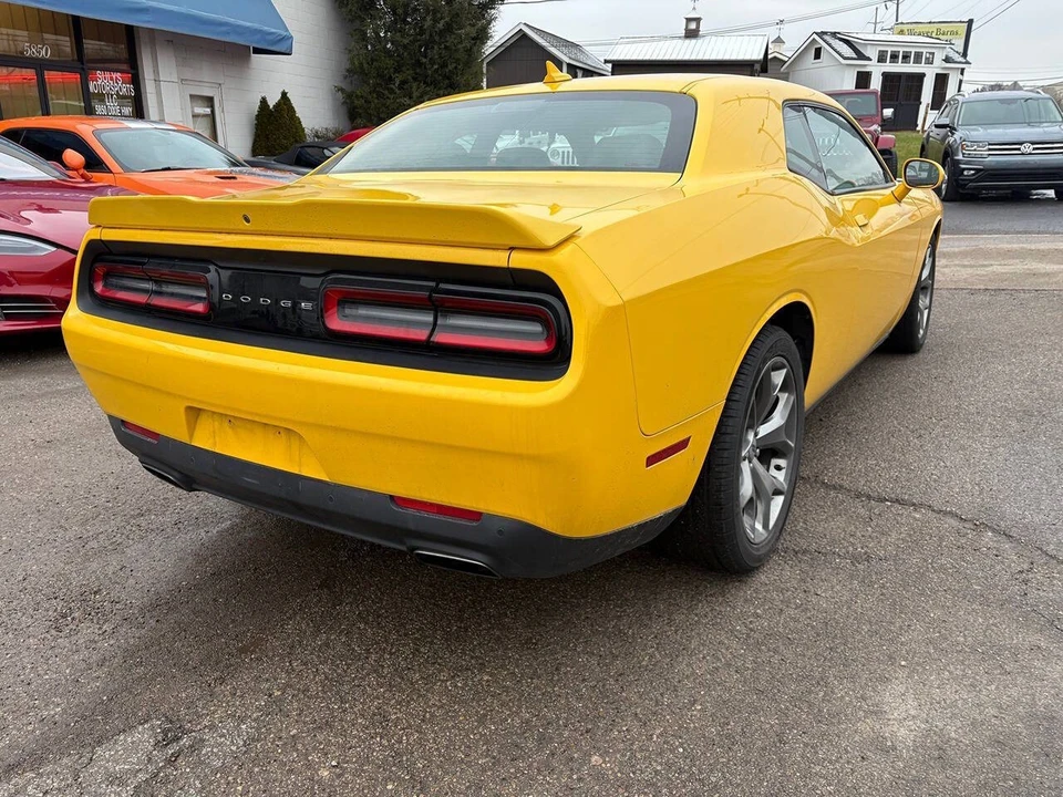 2017 Dodge Challenger 3rd Gen - Image 4 of 9