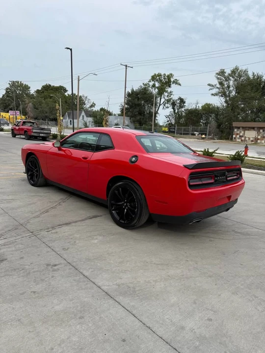 2017 Dodge Challenger 3rd Gen - Image 4 of 17