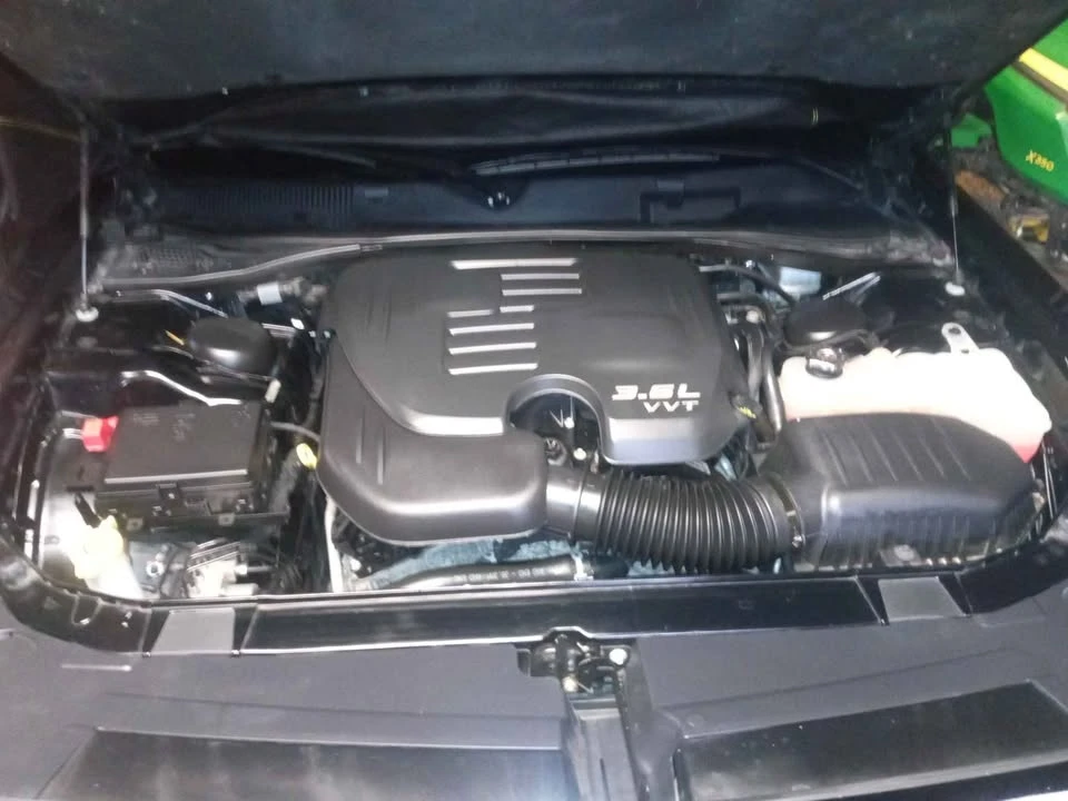 2017 Dodge Challenger 3rd Gen - Image 4 of 8