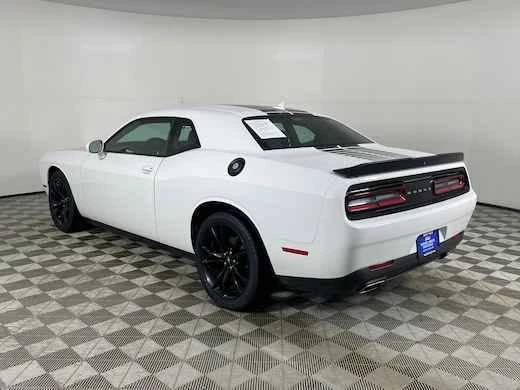 2017 Dodge Challenger 3rd Gen - Image 2 of 7
