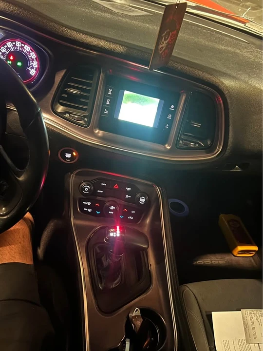2017 Dodge Challenger 3rd Gen - Image 7 of 9