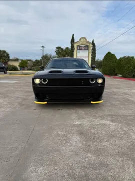 2017 Dodge Challenger SXT Plus