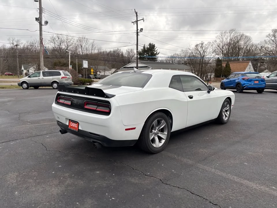 2017 Dodge Challenger 3rd Gen - Image 5 of 16