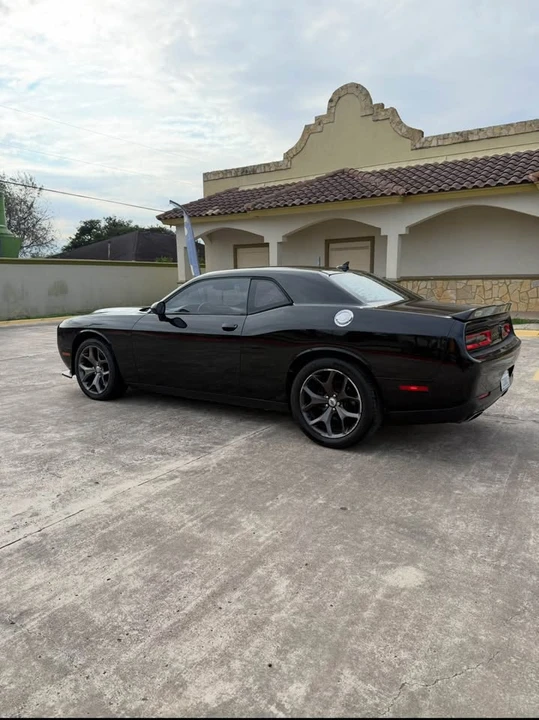 2017 Dodge Challenger 3rd Gen - Image 4 of 13