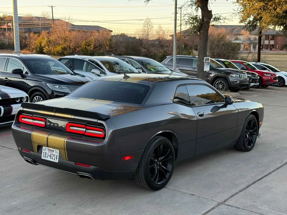 2017 Dodge Challenger 3rd Gen - Image 4 of 14