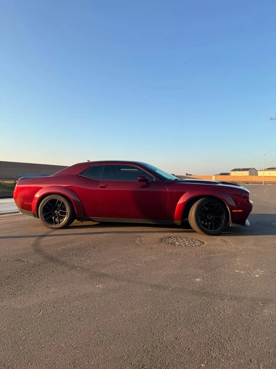 2017 Dodge Challenger 3rd Gen - Image 9 of 10