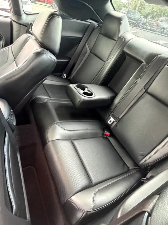 2017 Dodge Challenger 3rd Gen - Image 7 of 8