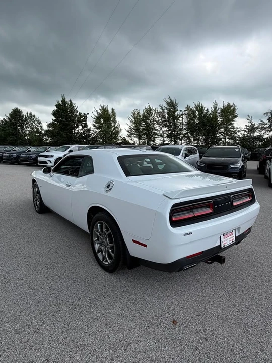 2017 Dodge Challenger 3rd Gen - Image 4 of 8