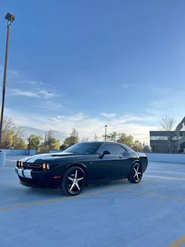 2017 Dodge Challenger SXT Plus Coupe 2D