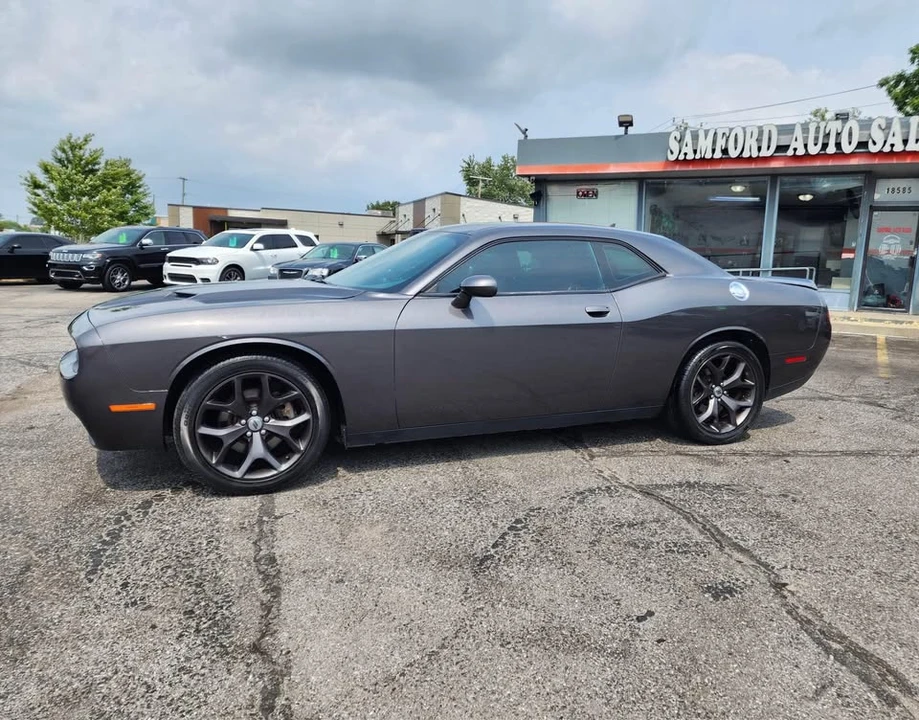 2017 Dodge Challenger 3rd Gen - Image 8 of 18