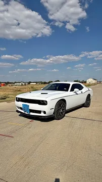 2017 Dodge Challenger SXT Plus