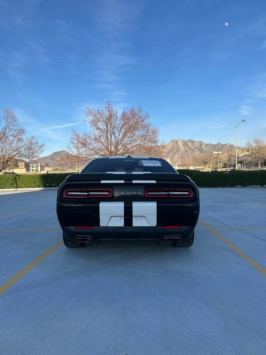 2017 Dodge Challenger 3rd Gen - Image 4 of 8