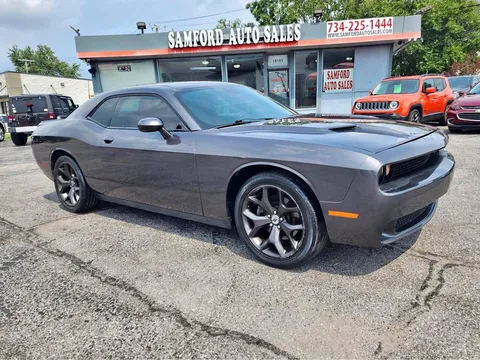 2017 Dodge Challenger SXT Plus