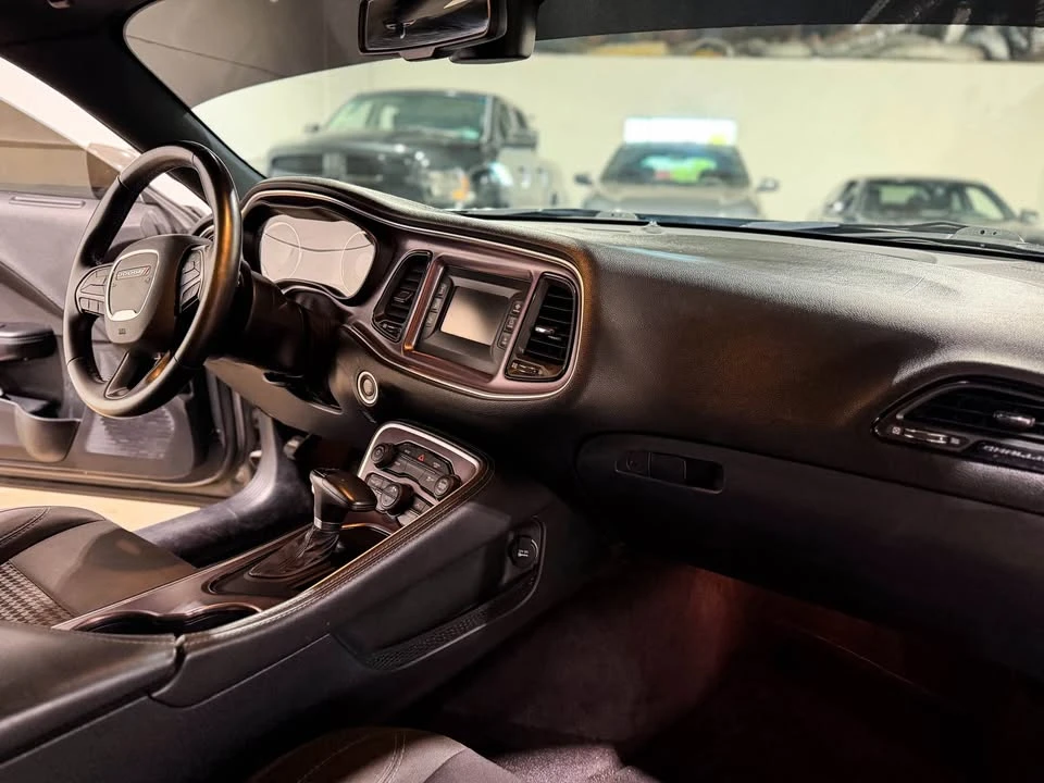 2017 Dodge Challenger 3rd Gen - Image 11 of 15