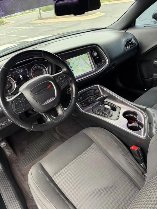 2017 Dodge Challenger 3rd Gen - Image 7 of 8