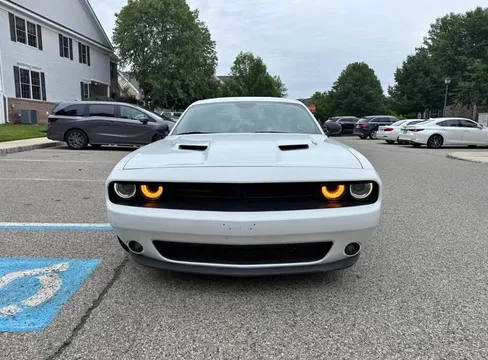 2017 Dodge Challenger SXT Plus