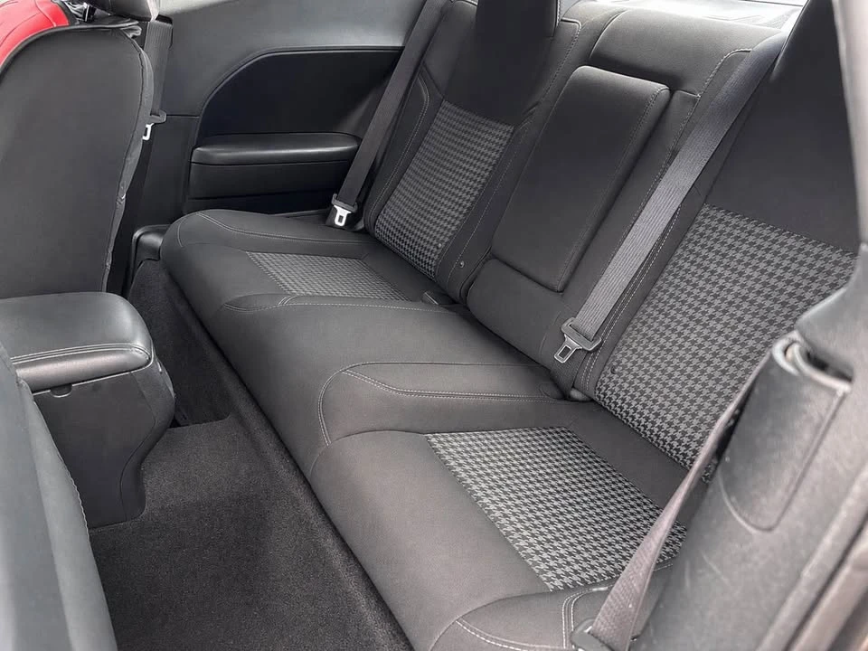2017 Dodge Challenger 3rd Gen - Image 7 of 8