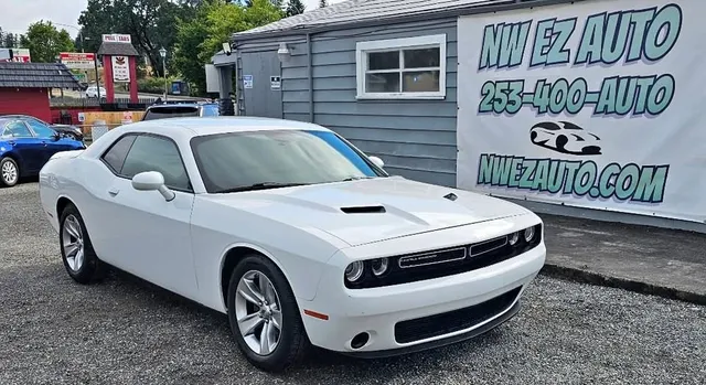 2017 Dodge Challenger SXT Plus