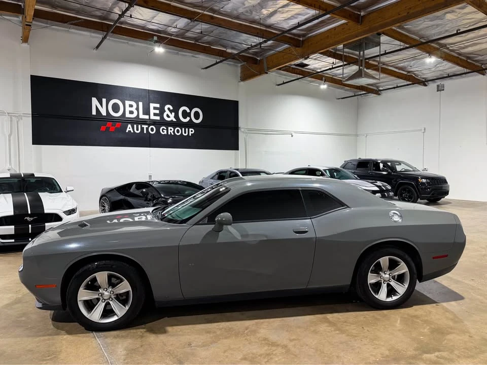 2017 Dodge Challenger 3rd Gen - Image 4 of 15