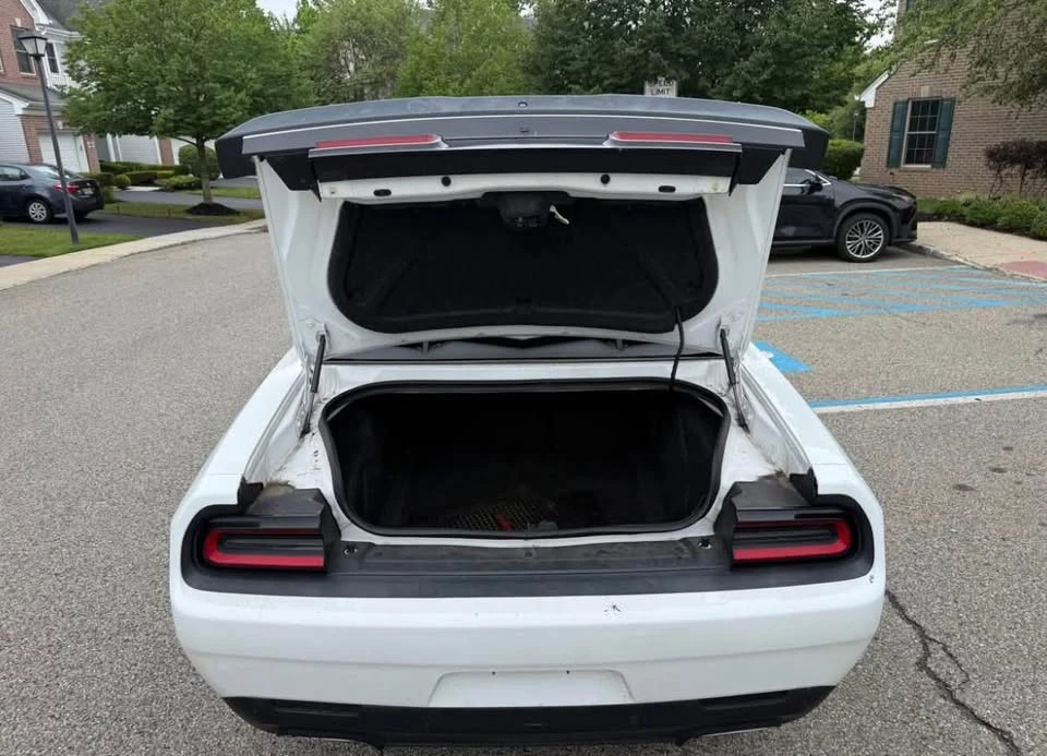 2017 Dodge Challenger 3rd Gen - Image 15 of 19