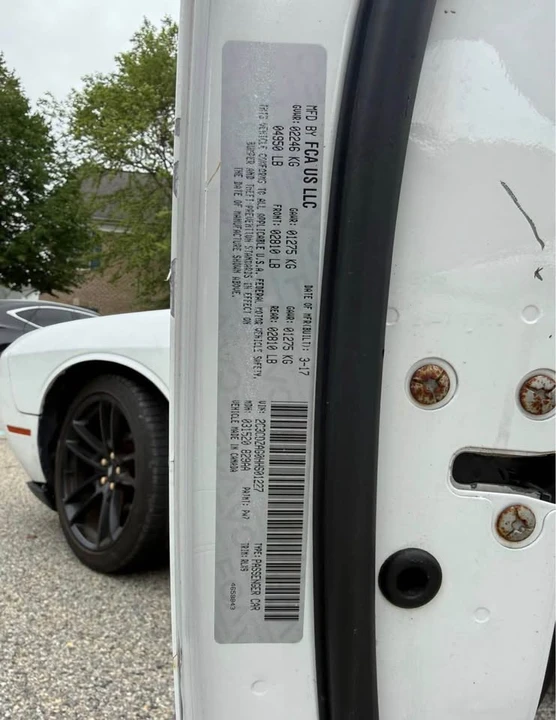 2017 Dodge Challenger 3rd Gen - Image 16 of 19