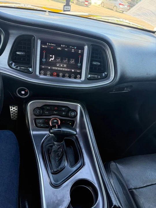 2017 Dodge Challenger 3rd Gen - Image 9 of 10
