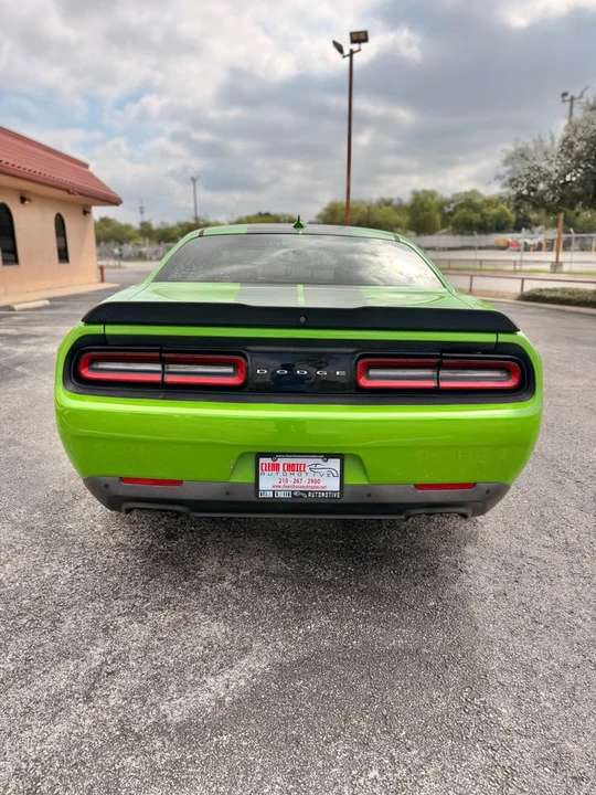 2017 Dodge Challenger 3rd Gen - Image 5 of 16