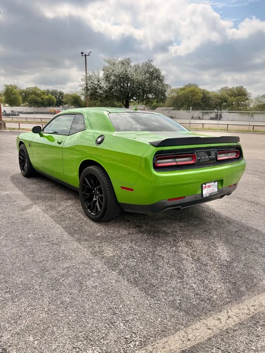 2017 Dodge Challenger 3rd Gen - Image 4 of 16