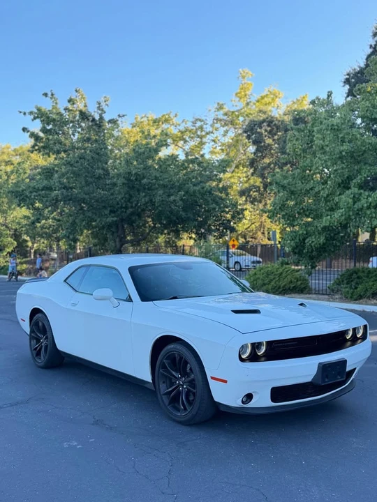 2017 Dodge Challenger 3rd Gen - Image 3 of 12