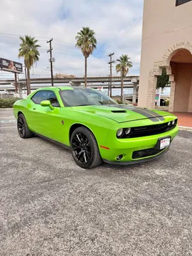 2017 Dodge Challenger SXT Plus