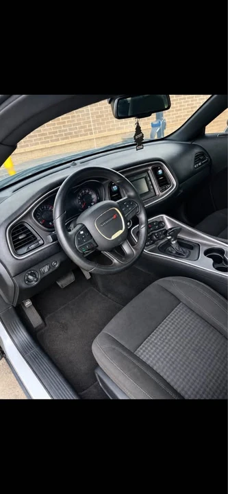2017 Dodge Challenger 3rd Gen - Image 2 of 8
