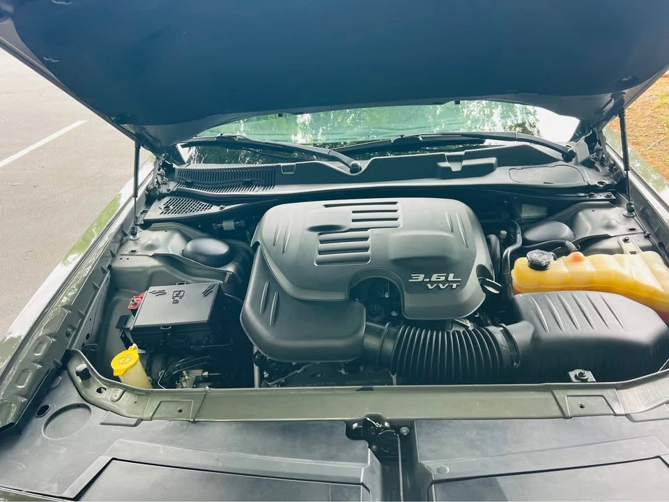 2017 Dodge Challenger 3rd Gen - Image 5 of 8