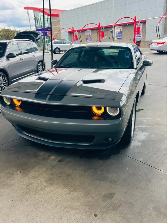 2017 Dodge Challenger 3rd Gen - Image 4 of 8