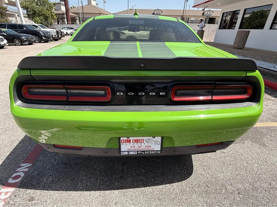 2017 Dodge Challenger 3rd Gen - Image 4 of 15